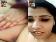 Desi Bhabhi Showing Her Pussy