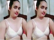 Desi Village Girl Shows her Boobs