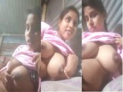 Sexy Desi Vlg Girl Shows Big Boobs